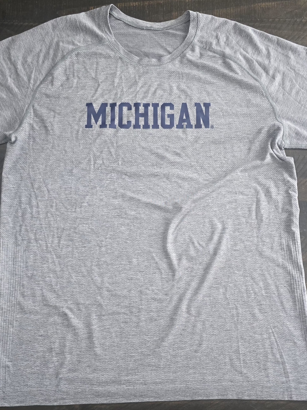 lululemon athletica Gray 'MICHIGAN' Short Sleeve Tee with Blue Print
